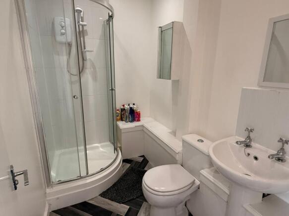1 bed Flat to rent Image 4