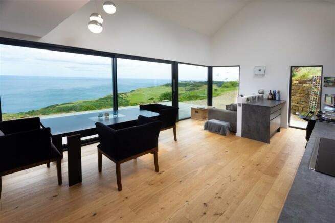 Dining kitchen