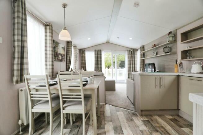 2 bed Park Home for sale Image 6