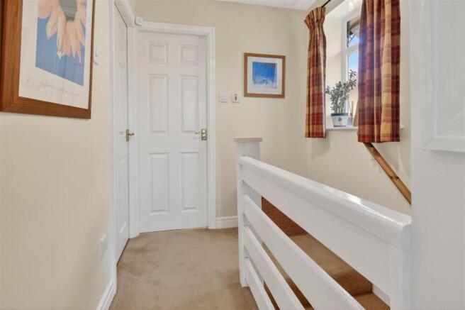 3 bed Detached for sale Image 8