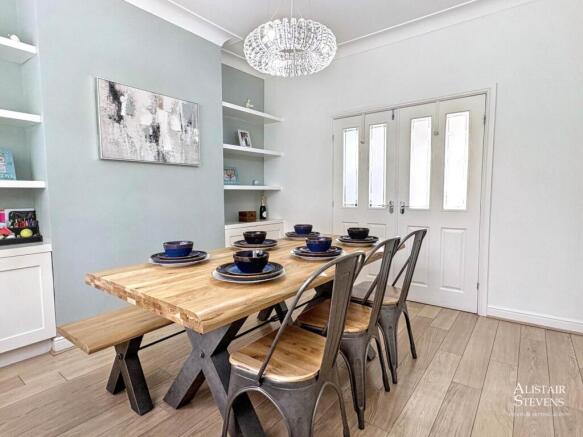 4 bed Semi-Detached for sale Image 7