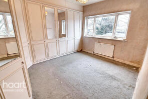140, Gantshill Crescent, Gants Hill, Ilford IG2 6TS