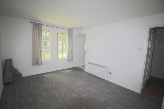 lounge / bedroom