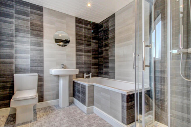 Bathroom.JPG