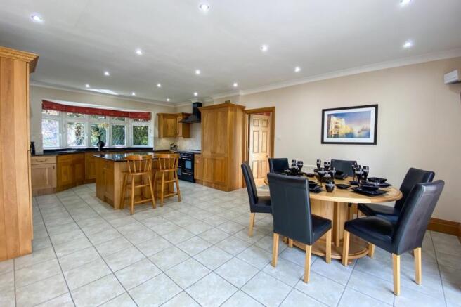 Kitchen/Dining Room