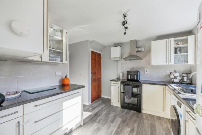 Kitchen: