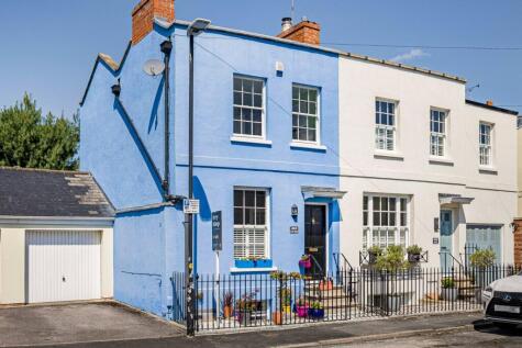 Commercial Street, Cheltenham, Gloucestershire, GL50