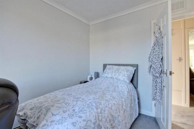 2 bed Semi-Detached Bungalow for sale Image 10