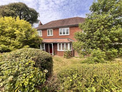 Summers Lane, Totland Bay