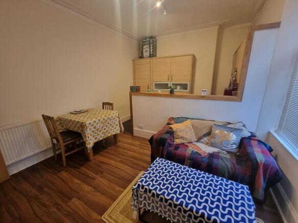 Lounge/Kitchen