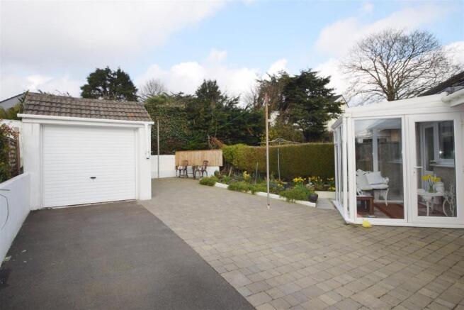 DETACHED GARAGE