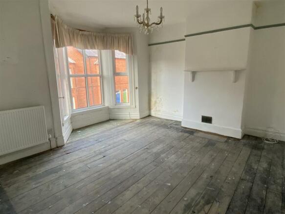 First Floor Bed 1.jpeg