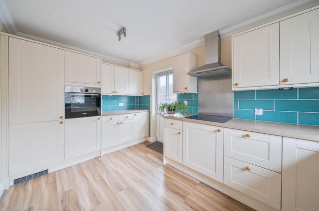 1401372-15-696e3f...