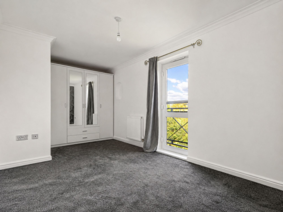 2 bed Flat for sale Image 8