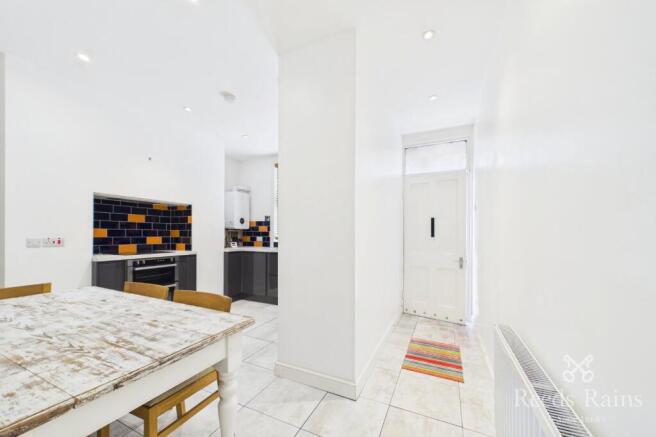 4 bed Terraced for sale Image 4