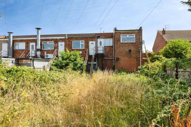 2 bed Flat for sale Image 3
