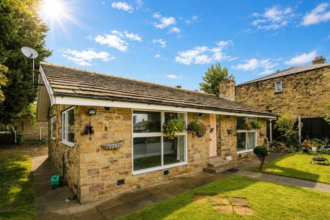 2 bed Detached Bungalow for sale Image 9
