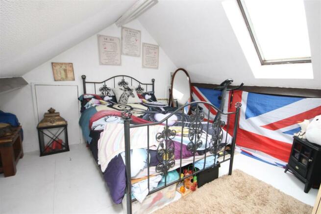LOFT ROOM