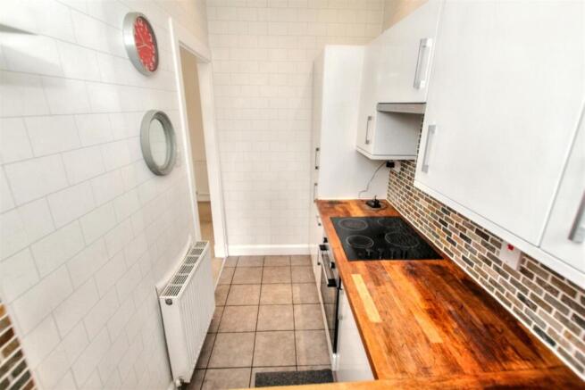 4- Kitchen.jpg