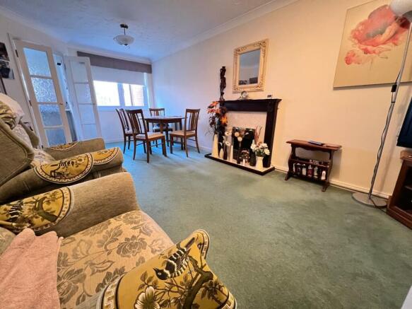 Lounge/sitting room of apartment