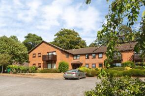 Flat 3, 4 Collingwood Mount, Collingwood Rise, Camberley GU15 1BY
