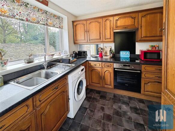 3 bed Semi-Detached for sale Image 4