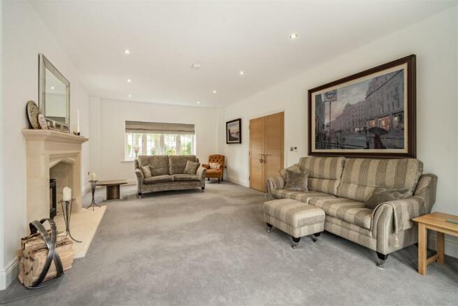 8551050-interior35.jpg
