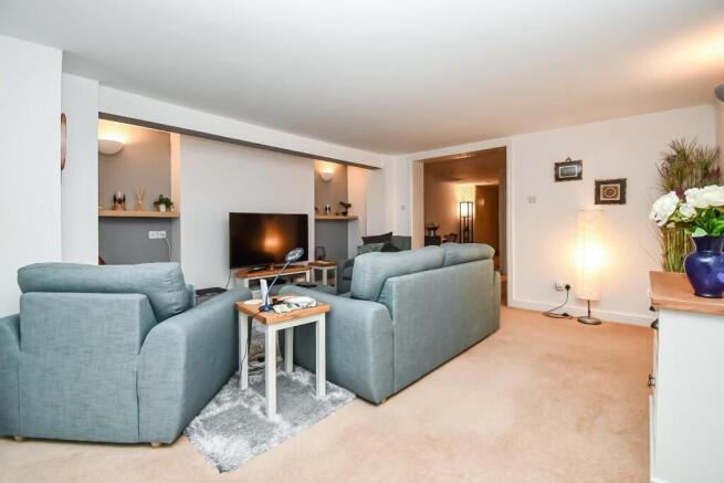 1 bed Apartment to rent Image 9