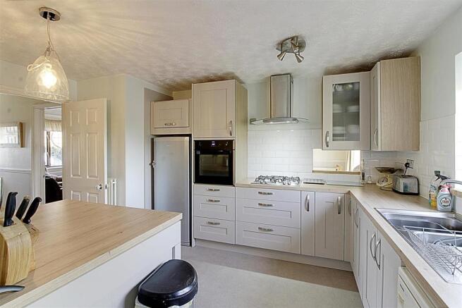 kitchen 1.jpg