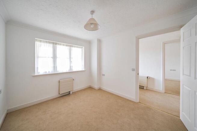 Blake Court, Newsholme Drive, London, N21 photo 4