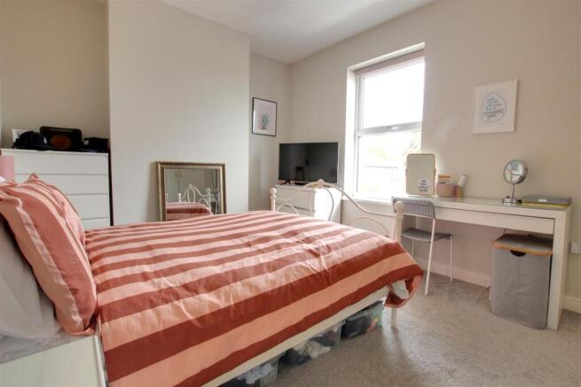 2 bed Terraced for sale Image 12