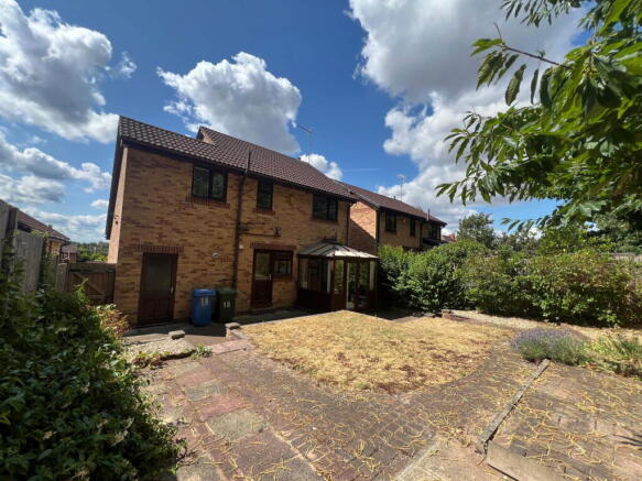 4 bed Detached to rent Image 11