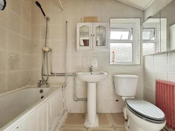 Olive Road, London, E13 photo 4
