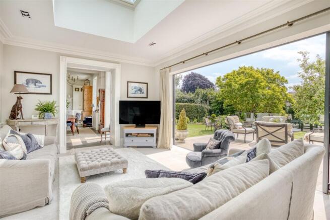 Southlands, Parkfields Drive, Derby photo 4