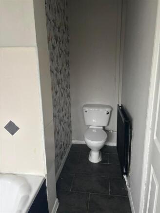 Toilet.jpg