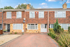 42, Beta Road, Farnborough GU14 8PQ