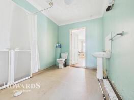 45, Field Lane, Lowestoft NR33 7QA