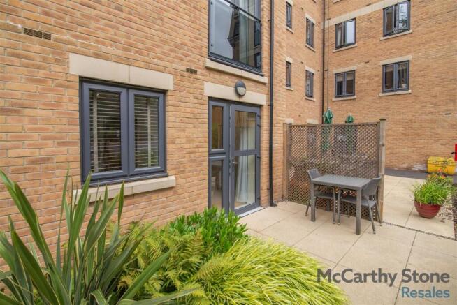 1 bed Apartment for sale Image 8