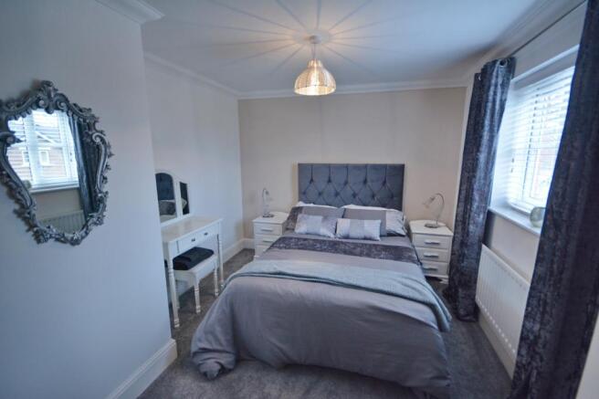 7 Leighton close bed2.jpeg