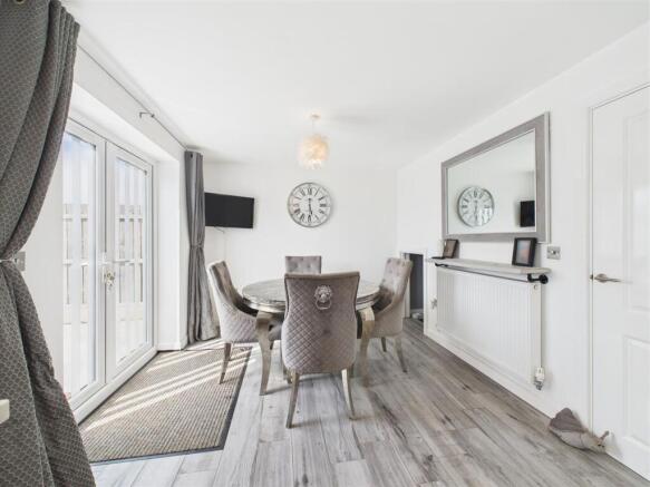 3 bed Detached for sale Image 8