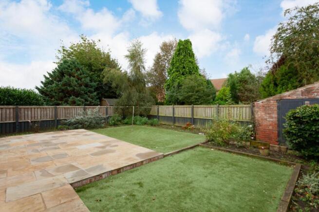 3 bed Detached to rent Image 11