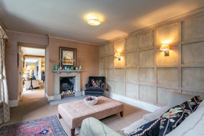 6 bed Detached for sale Image 7