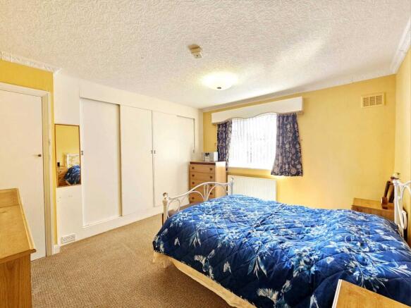 2 bed Semi-Detached Bungalow for sale Image 5