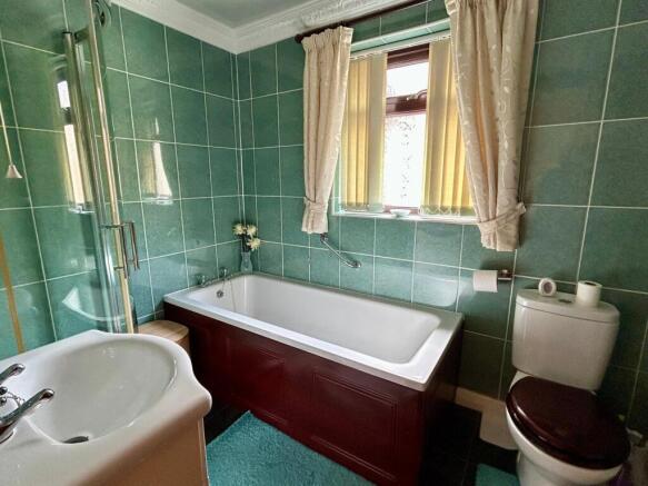 2 bed Detached Bungalow for sale Image 10