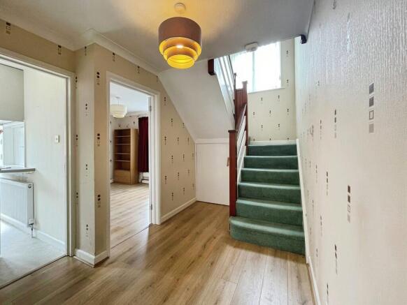 82b25259-hallway ...