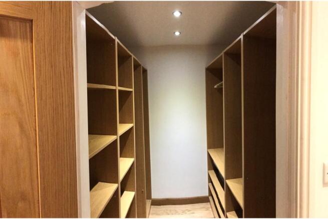 Walk-in Wardrobe