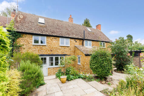 Chapel Street, Bloxham, OX15