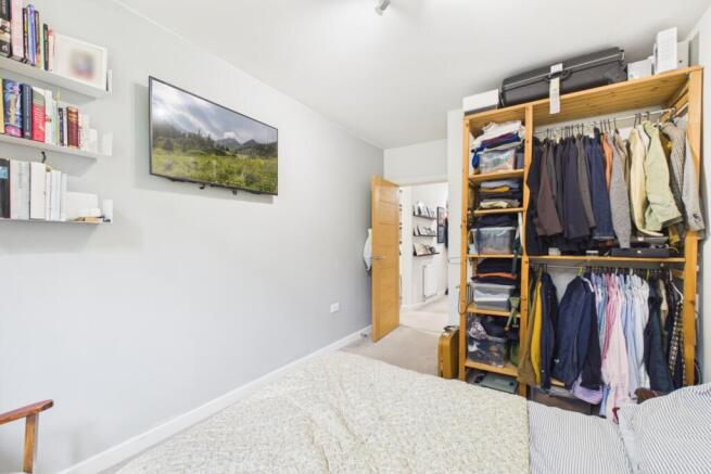 2 bed Ground Flat for sale Image 8