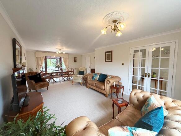 4 bed Detached for sale Image 6