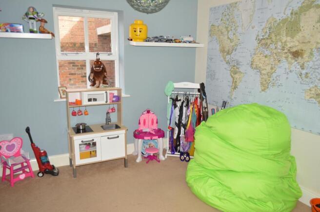 Photo 11